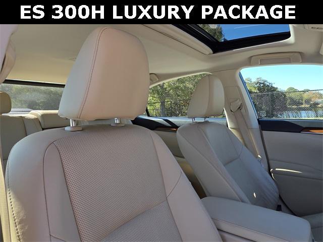 used 2015 Lexus ES 300h car, priced at $19,594