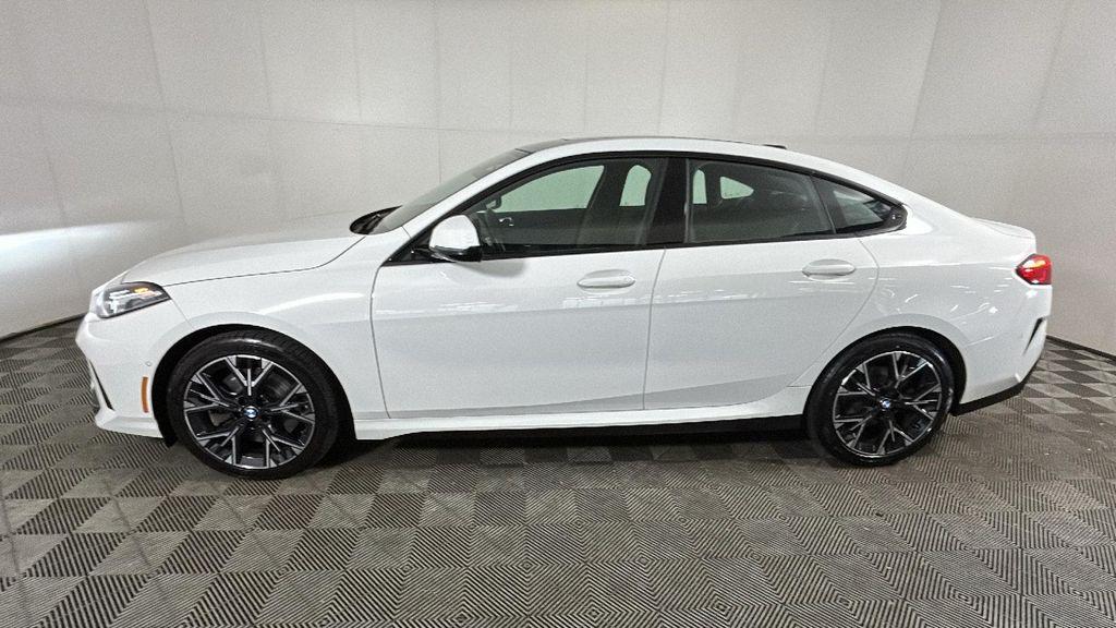 BMW 2 Series view 7