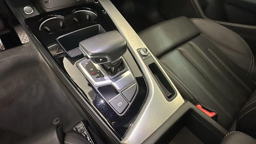 Audi A5 view 24