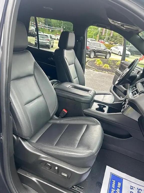 used 2024 Chevrolet Tahoe car, priced at $44,995