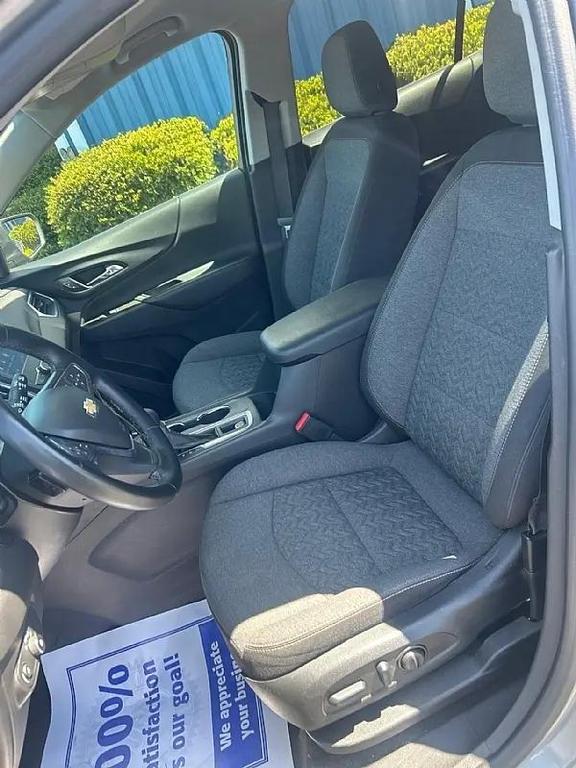 used 2024 Chevrolet Equinox car, priced at $22,995