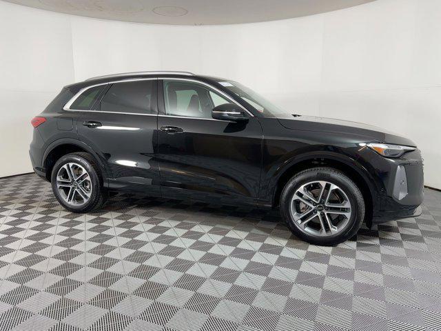 new 2025 Audi Q5 car, priced at $55,661