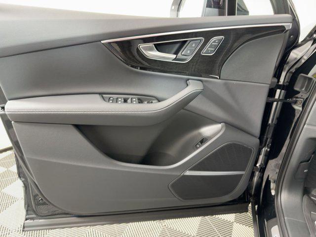 new 2026 Audi Q7 car, priced at $72,811