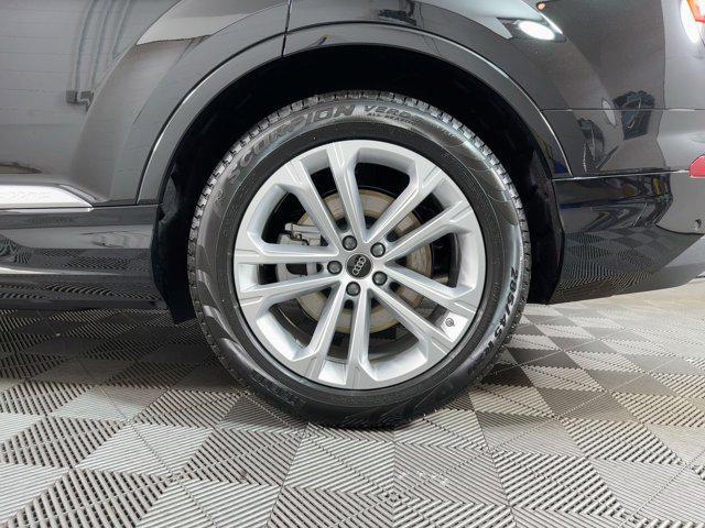 new 2026 Audi Q7 car, priced at $72,811
