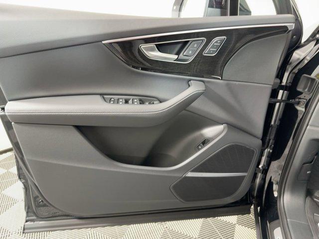 new 2026 Audi Q7 car, priced at $72,811