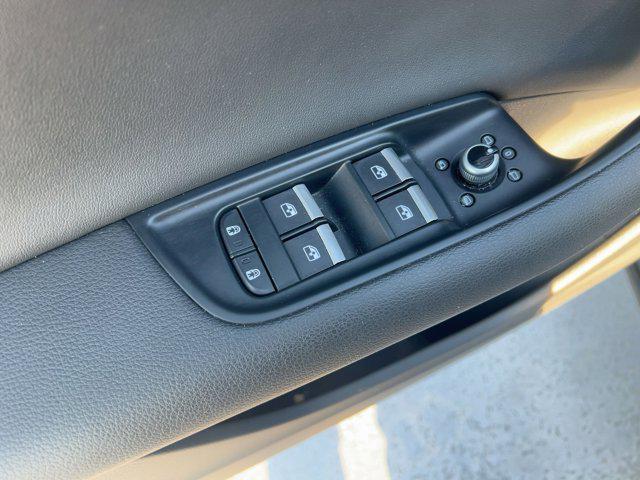 used 2023 Audi Q7 car, priced at $32,789