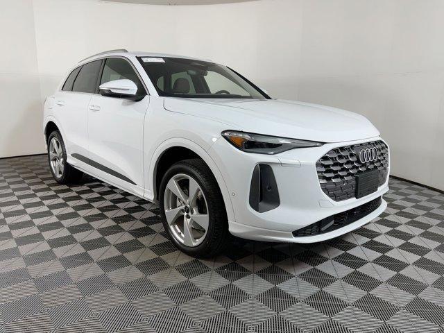 new 2025 Audi Q5 car, priced at $54,301