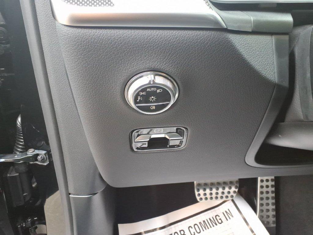 Mercedes-Benz GLC view 17