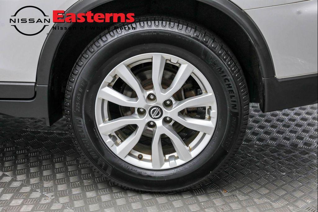 used 2018 Nissan Rogue car, priced at $13,375