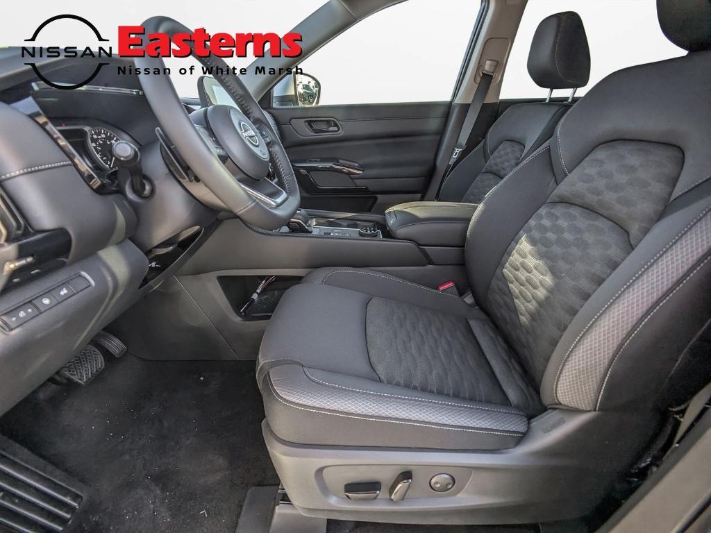 new 2025 Nissan Pathfinder car, priced at $37,279