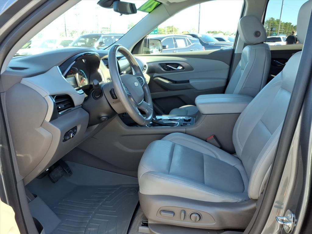 used 2020 Chevrolet Traverse car, priced at $23,981
