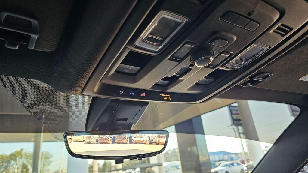 used 2022 GMC Yukon XL car, priced at $51,897