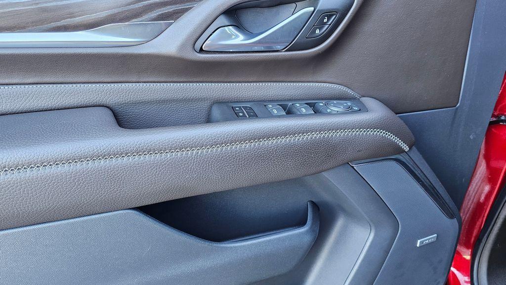 used 2022 GMC Yukon XL car, priced at $51,897