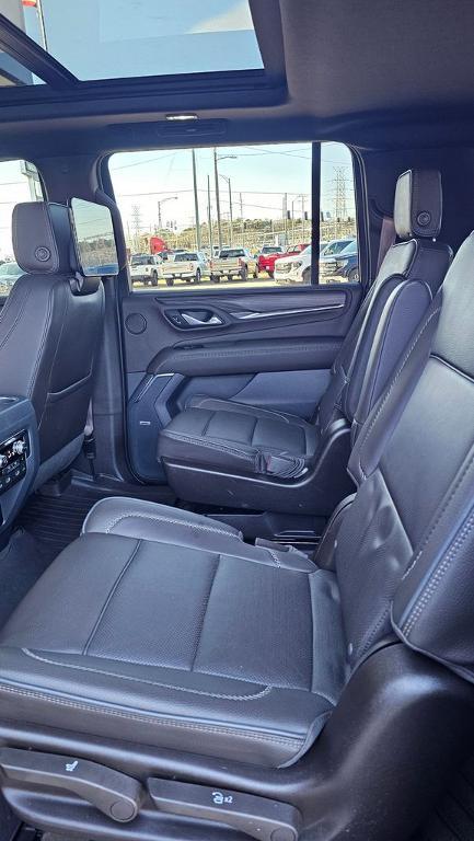 used 2022 GMC Yukon XL car, priced at $51,897