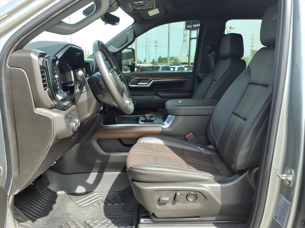used 2024 Chevrolet Silverado 2500 car, priced at $70,987