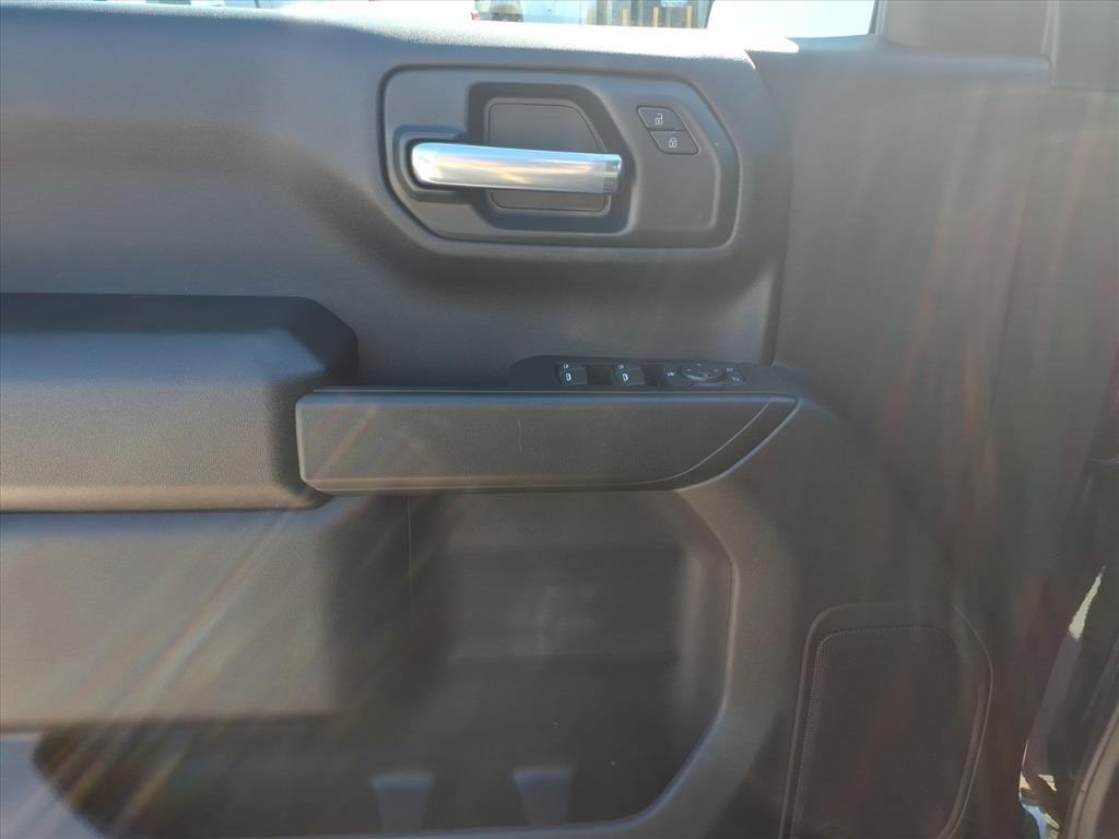 new 2026 GMC Sierra 1500 car, priced at $43,030