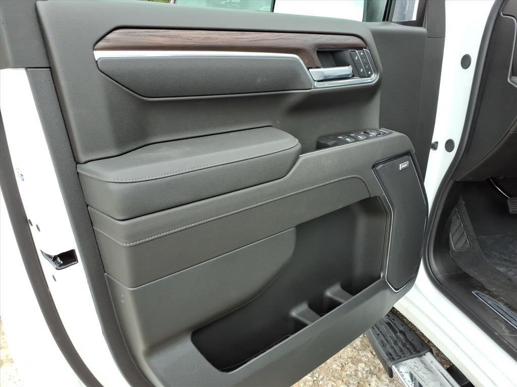 new 2026 GMC Sierra 1500 car, priced at $53,175