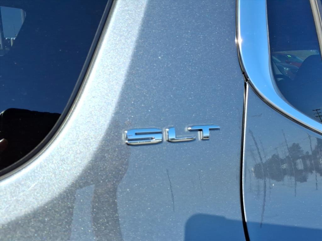 used 2021 GMC Acadia car, priced at $19,999