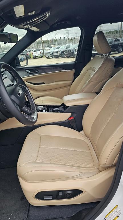 used 2023 Jeep Grand Cherokee L car, priced at $31,997