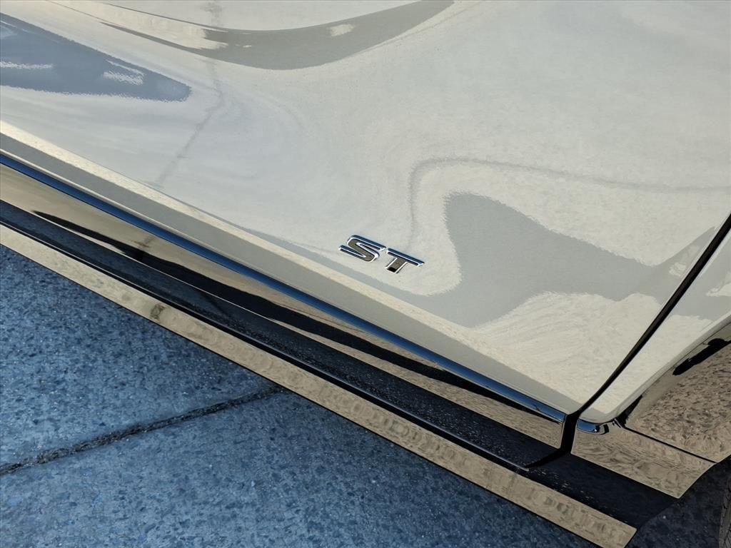 new 2026 Buick Encore GX car, priced at $23,685