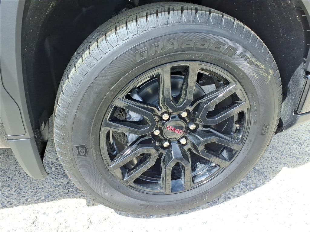 new 2026 GMC Sierra 1500 car, priced at $42,590