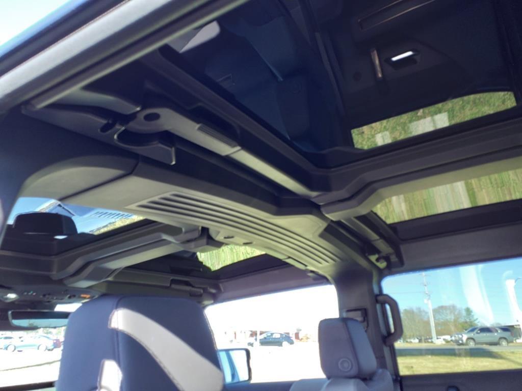 new 2025 GMC HUMMER EV SUV car, priced at $104,935