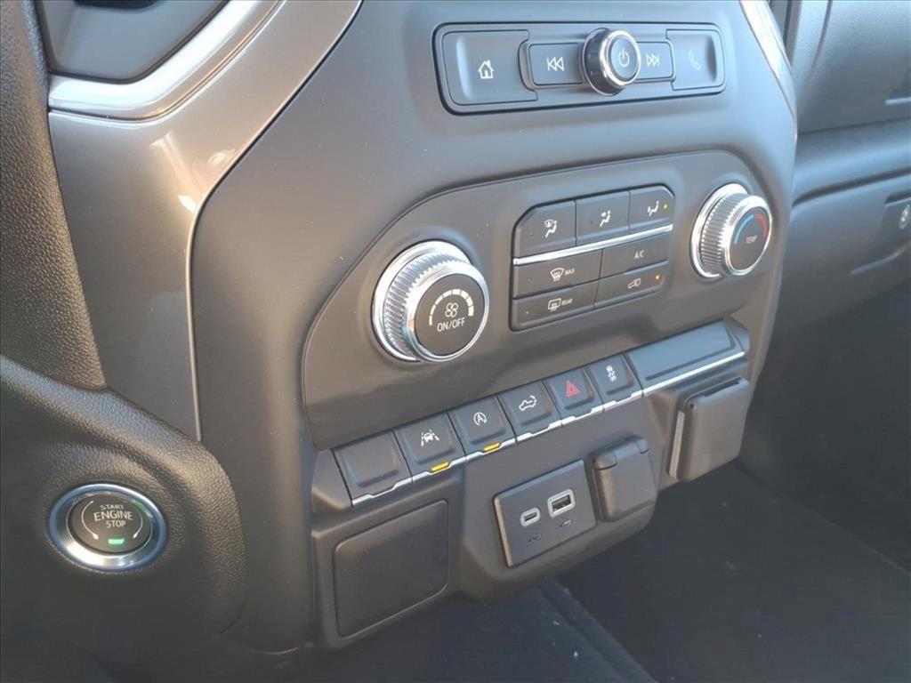new 2026 GMC Sierra 1500 car, priced at $43,030