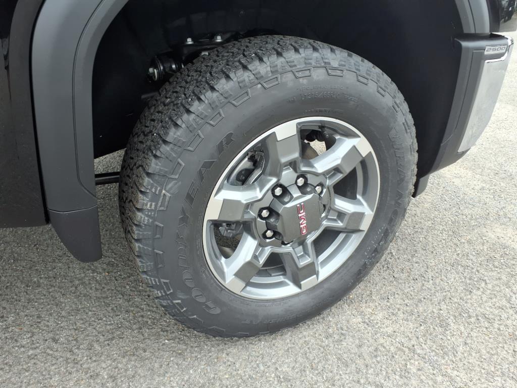 new 2025 GMC Sierra 2500 car, priced at $50,915