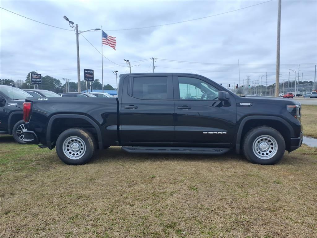 new 2026 GMC Sierra 1500 car, priced at $39,915
