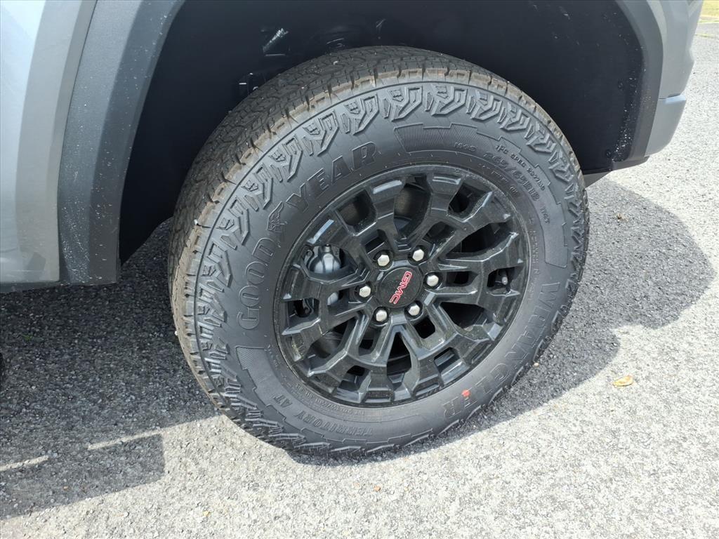 new 2026 GMC Canyon car, priced at $44,250