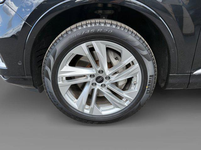 used 2024 Audi Q7 car, priced at $34,058