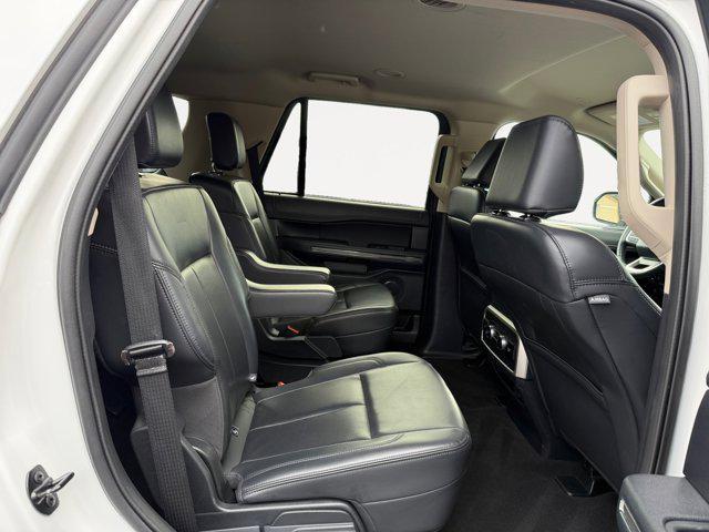 used 2024 Ford Expedition car, priced at $38,199