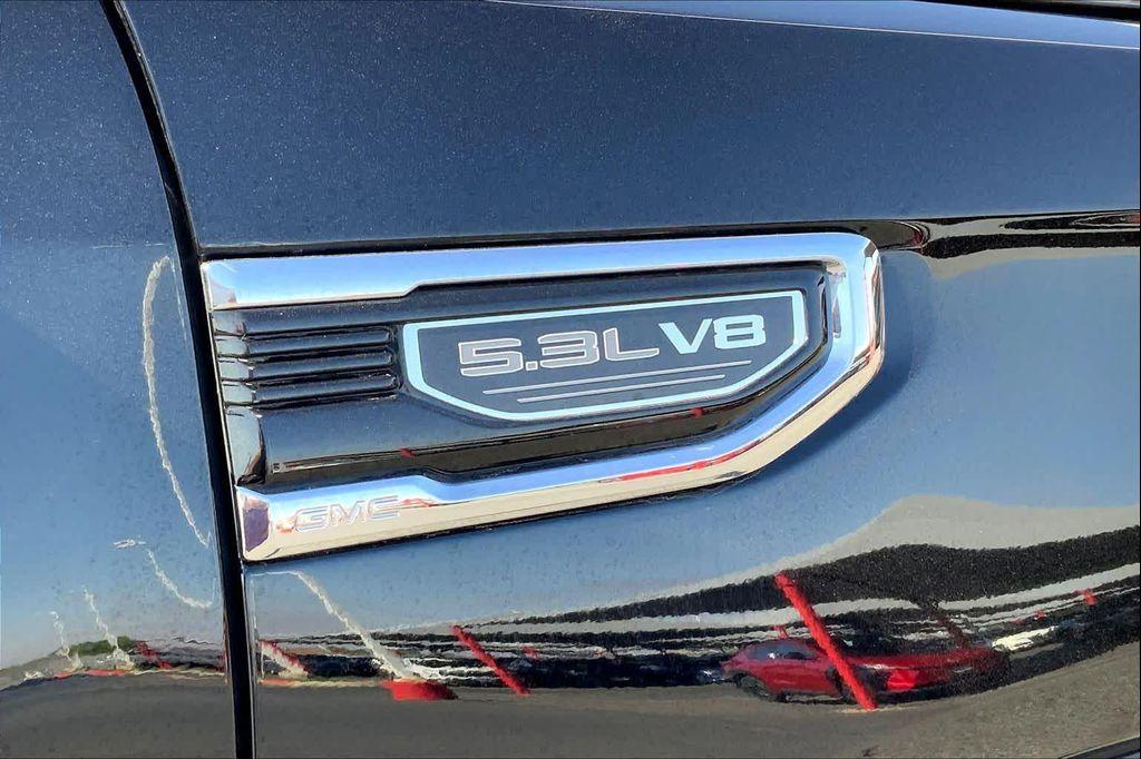 used 2025 GMC Sierra 1500 car, priced at $38,095