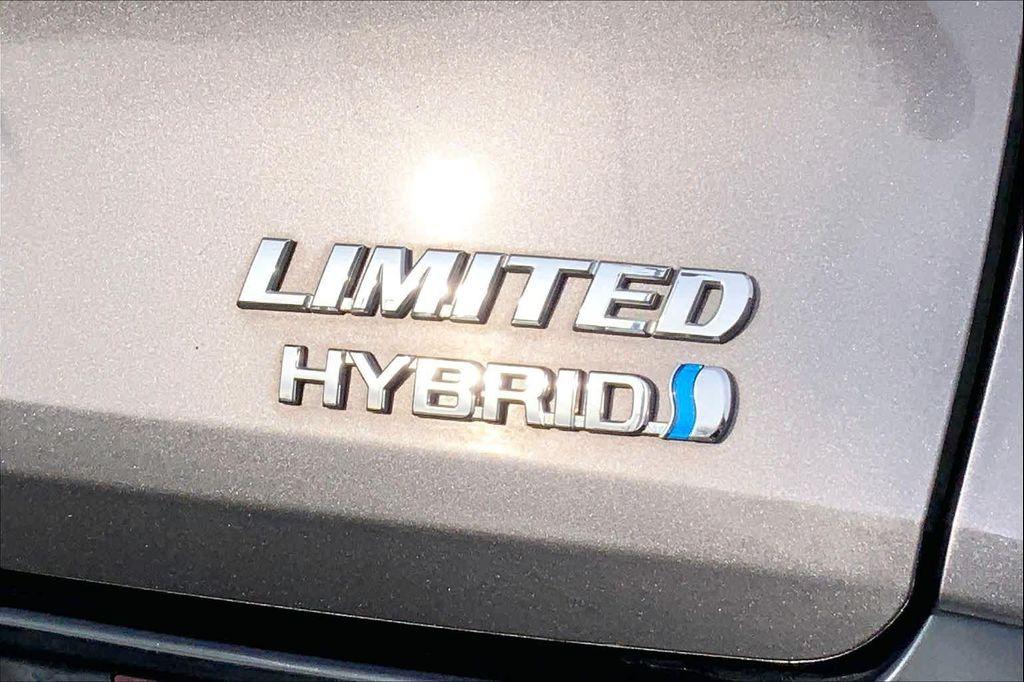 used 2024 Toyota Sienna car, priced at $48,500