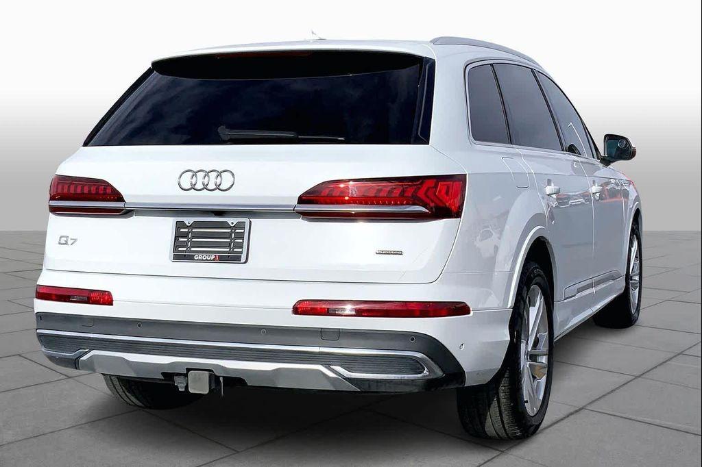 used 2021 Audi Q7 car, priced at $27,880