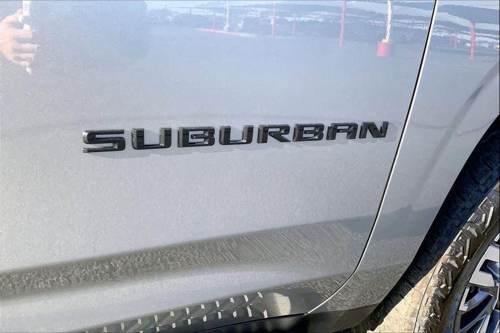 used 2025 Chevrolet Suburban car, priced at $67,334