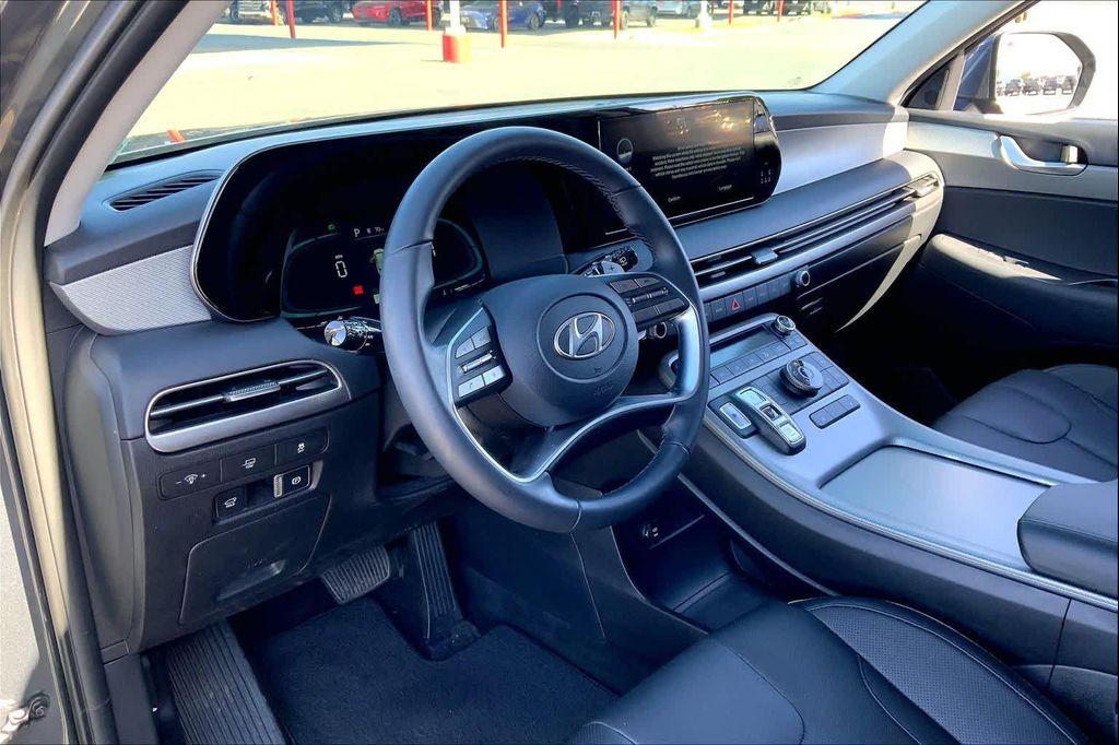 used 2025 Hyundai Palisade car, priced at $34,938