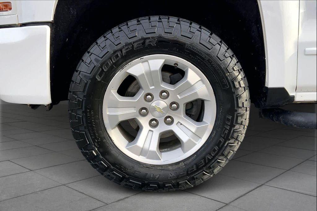 used 2018 Chevrolet Silverado 1500 car, priced at $23,560