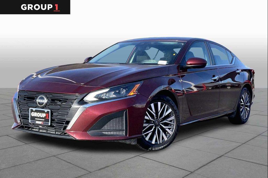 used 2023 Nissan Altima car, priced at $19,100