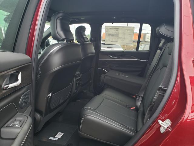 new 2025 Jeep Grand Cherokee car, priced at $60,434