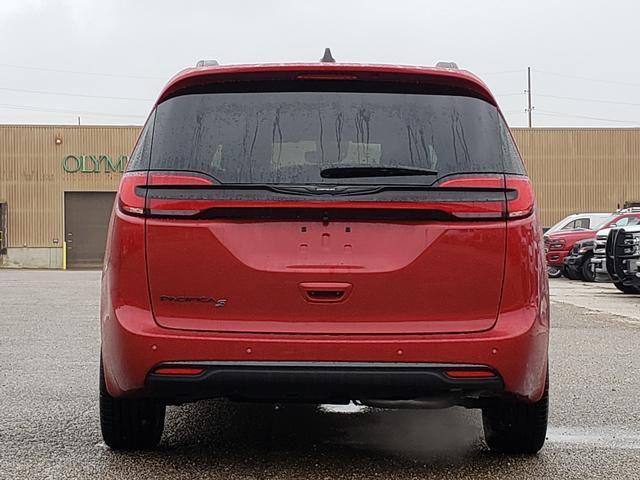 new 2026 Chrysler Pacifica car, priced at $43,325
