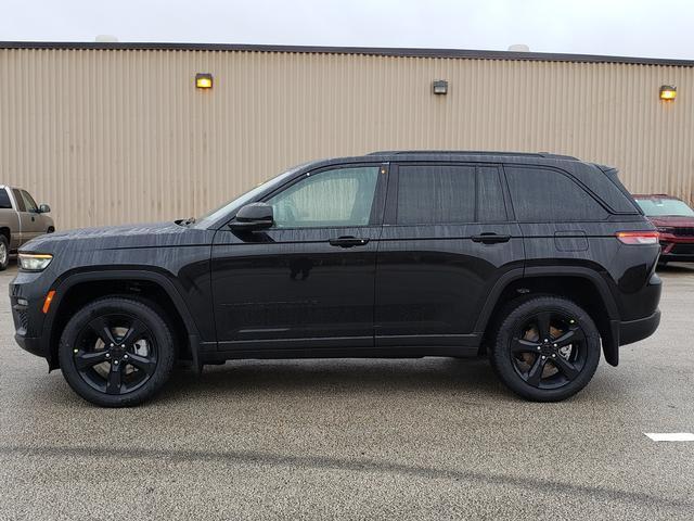 new 2025 Jeep Grand Cherokee car, priced at $47,956
