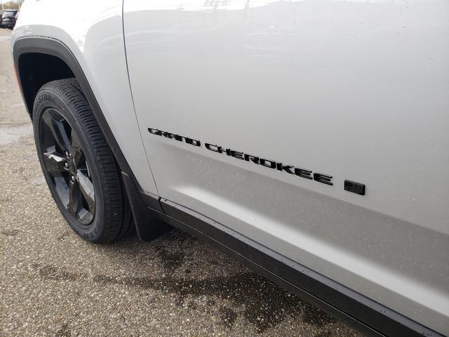 new 2025 Jeep Grand Cherokee car, priced at $43,071