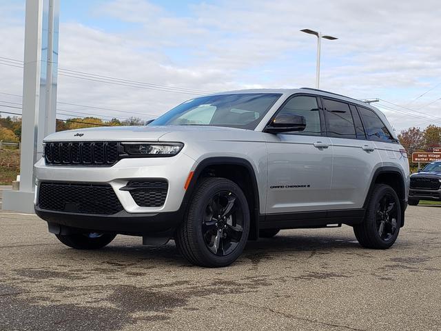 new 2025 Jeep Grand Cherokee car, priced at $43,071