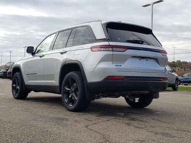 new 2025 Jeep Grand Cherokee car, priced at $43,071