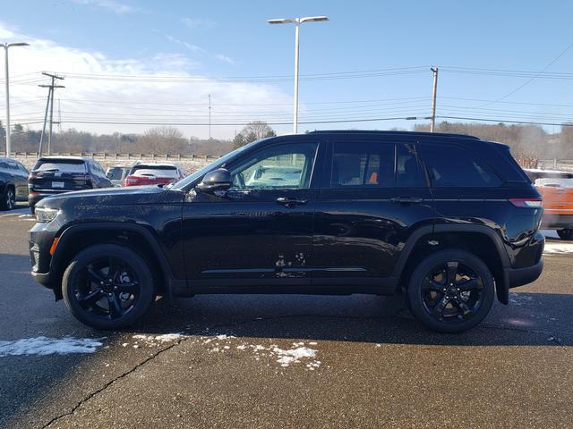 new 2025 Jeep Grand Cherokee car, priced at $43,071