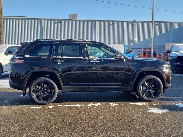new 2025 Jeep Grand Cherokee car, priced at $43,071