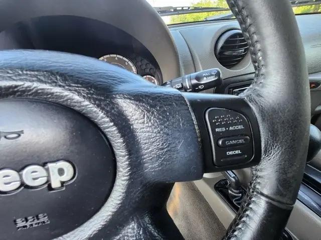 used 2005 Jeep Liberty car, priced at $3,995