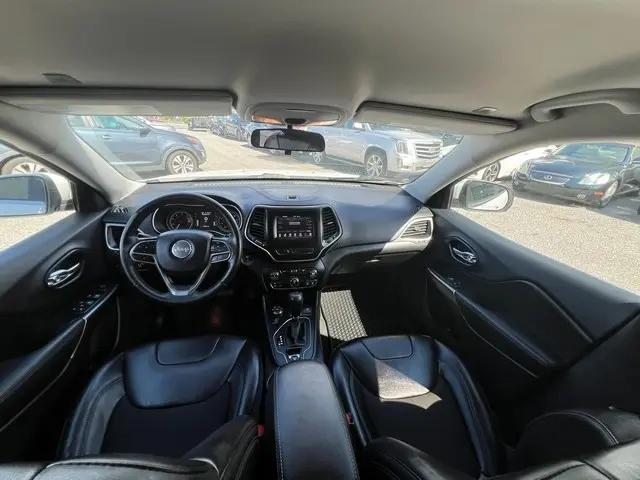 used 2019 Jeep Cherokee car, priced at $12,995