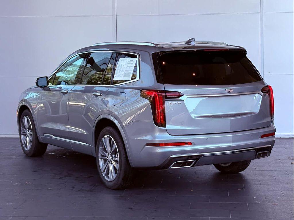 used 2025 Cadillac XT6 car, priced at $44,998